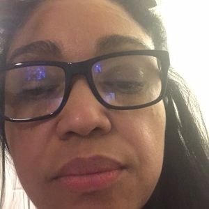 Meet your Posher, Violeta